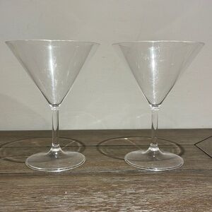 Set of 2 clear plastic Martini glasses